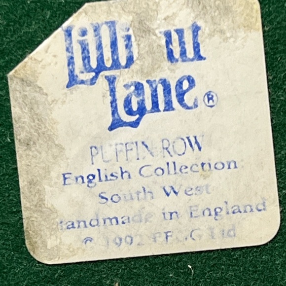 Lilliput Lane | Puffin Row | England Collection - Picture 15 of 16